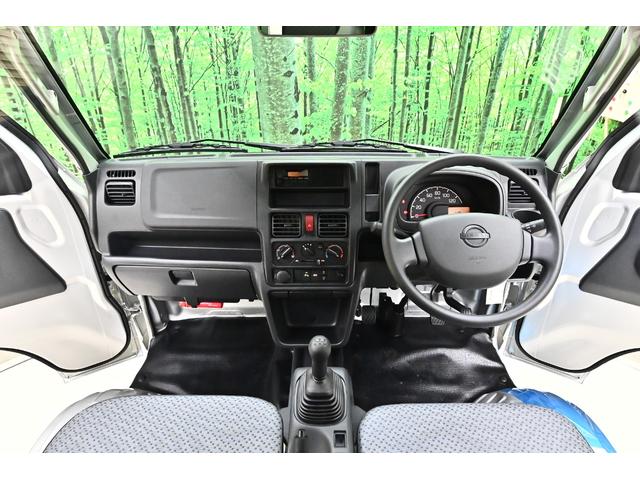 NISSAN CLIPPER TRUCK DX