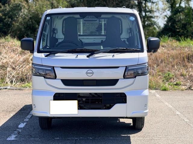 NISSAN CLIPPER TRUCK DX