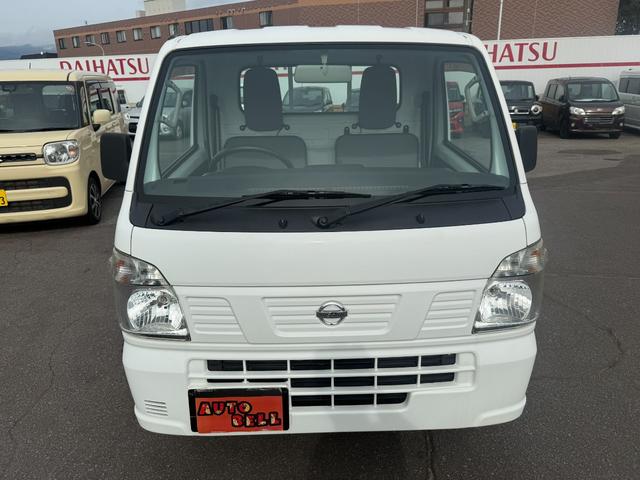 NISSAN CLIPPER TRUCK DX