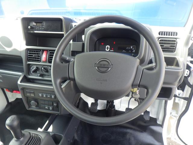 NISSAN CLIPPER TRUCK