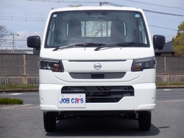 NISSAN CLIPPER TRUCK DX