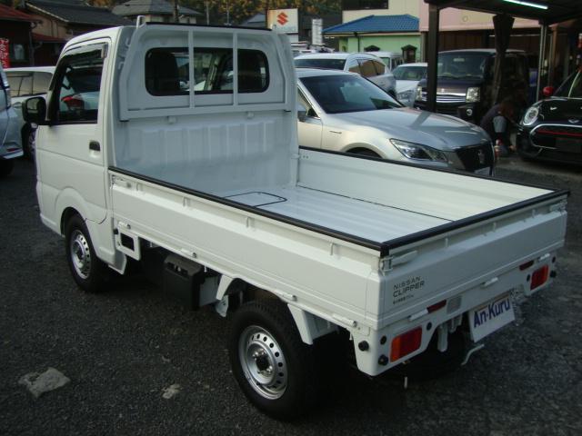 NISSAN CLIPPER TRUCK DX