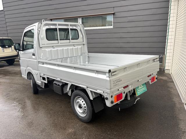 NISSAN CLIPPER TRUCK DX