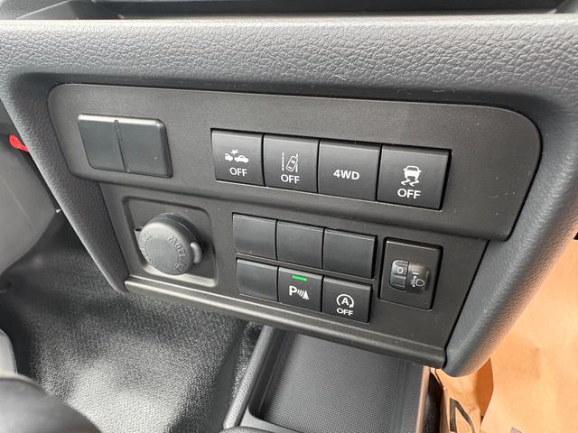 NISSAN CLIPPER TRUCK DX