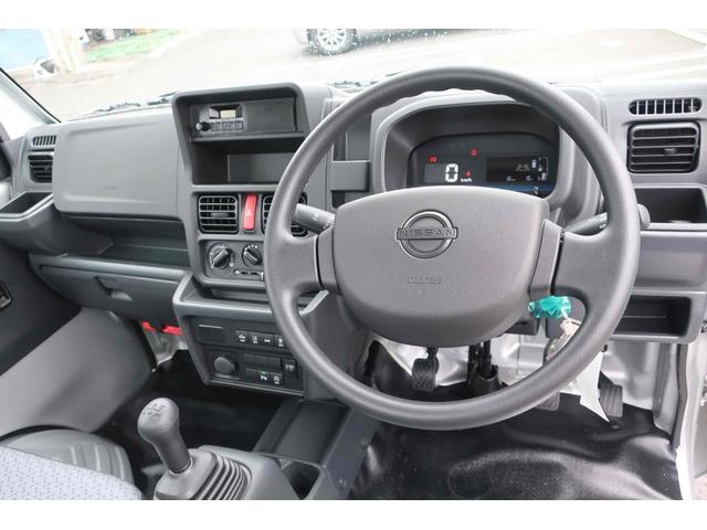 NISSAN CLIPPER TRUCK DX