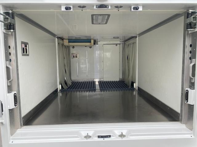 MAZDA BONGO TRUCK
