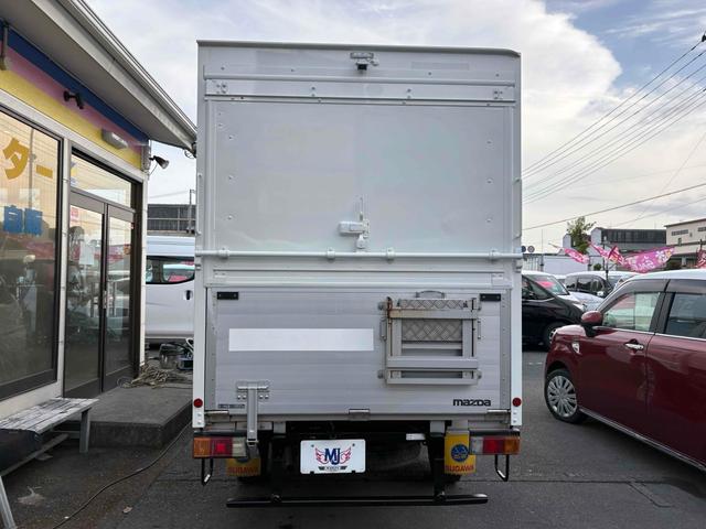 MAZDA BONGO TRUCK
