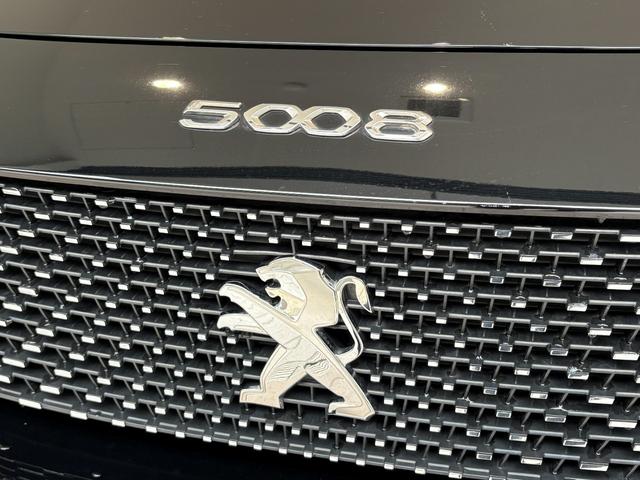 PEUGEOT 5008 GT BLUE HDI