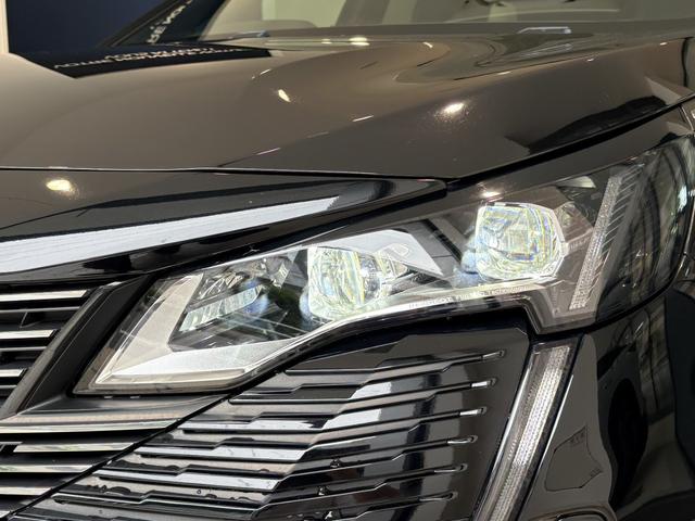 PEUGEOT 5008 GT BLUE HDI