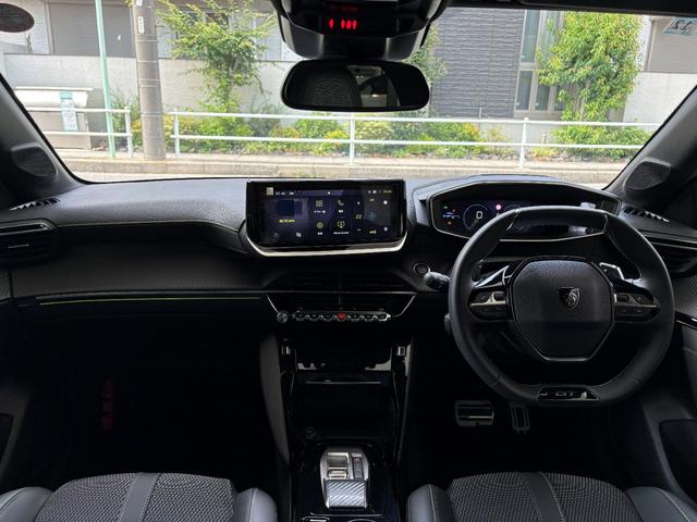 PEUGEOT 208 GT HYBRID