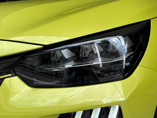 PEUGEOT 208 GT HYBRID