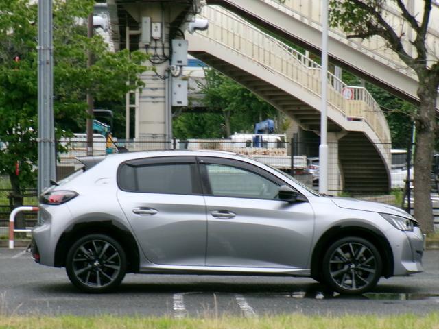 PEUGEOT 208 GT PREMIUM EDITION