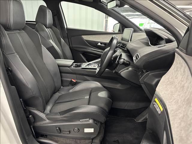 PEUGEOT 5008 GT BLUE HDI