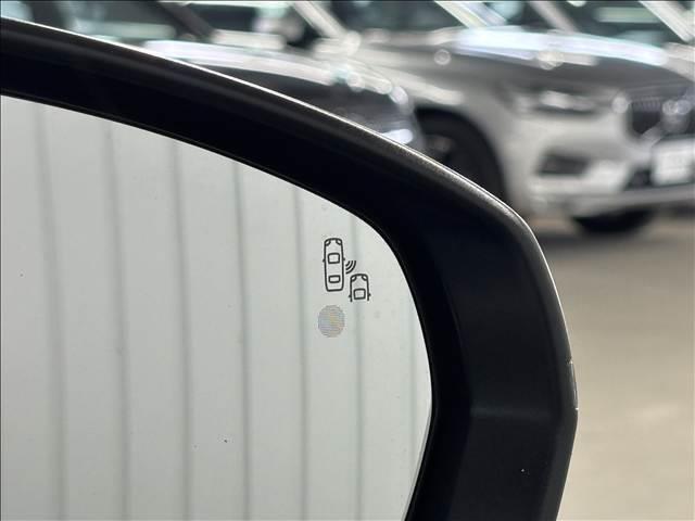 PEUGEOT 5008 GT BLUE HDI