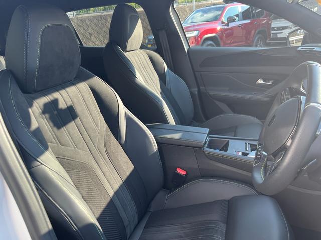 PEUGEOT 408 GT HYBRID