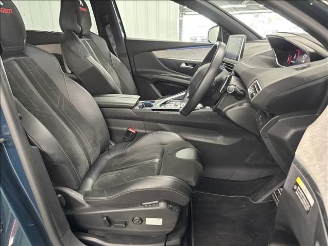 PEUGEOT 5008 GT