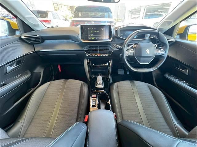 PEUGEOT 208 ALLURE