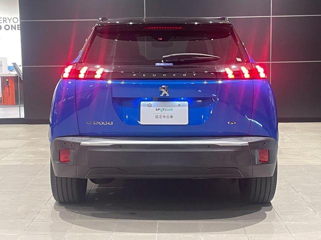 PEUGEOT E-2008 GT