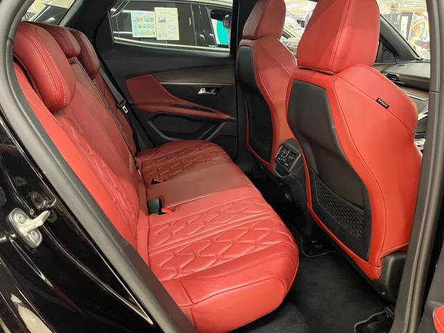 PEUGEOT 3008 GT BLUE HDI