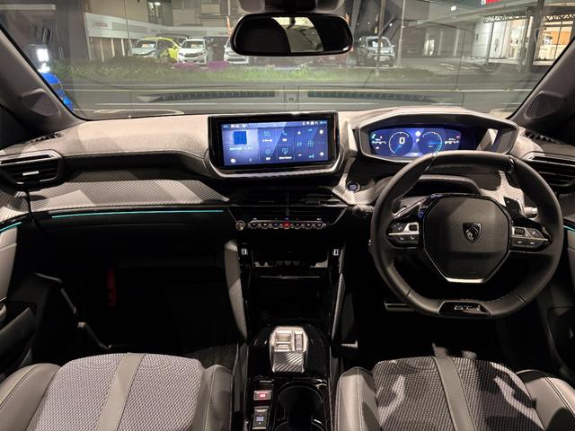 PEUGEOT 208 GT HYBRID