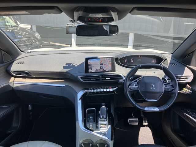 PEUGEOT 5008 GT BLUE HDI