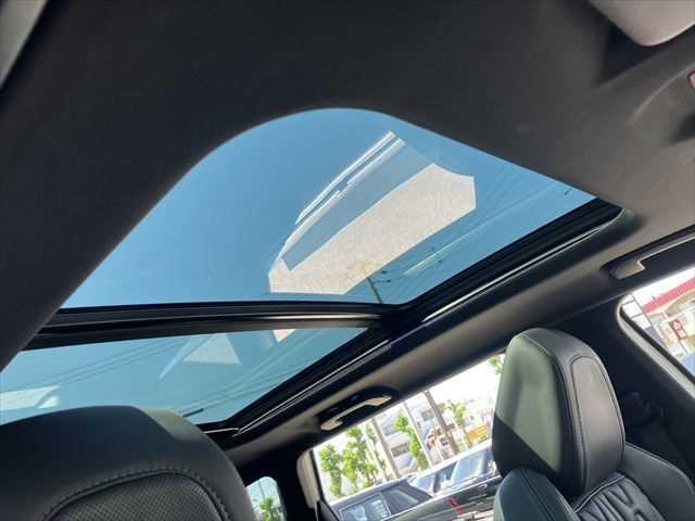 PEUGEOT 5008 GT BLUE HDI