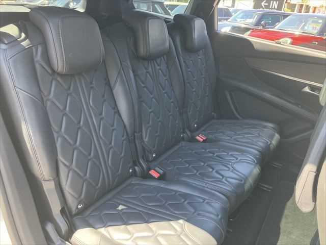 PEUGEOT 5008 GT BLUE HDI