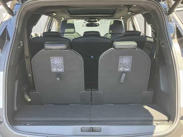 PEUGEOT 5008 GT BLUE HDI