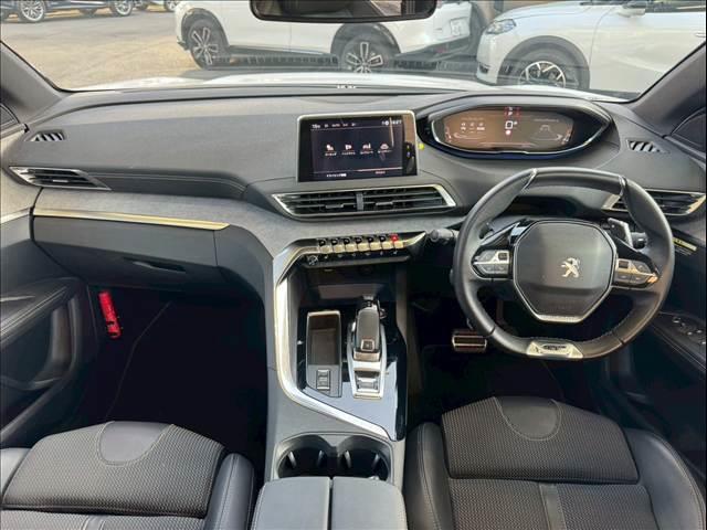 PEUGEOT 5008 GT BLUE HDI BLACK PACK