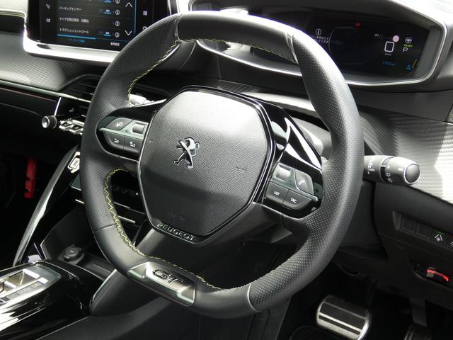 PEUGEOT E-2008 GT