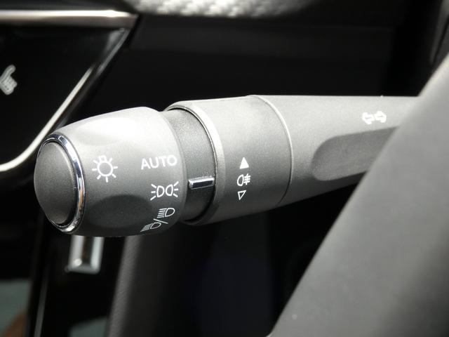 PEUGEOT E-2008 GT