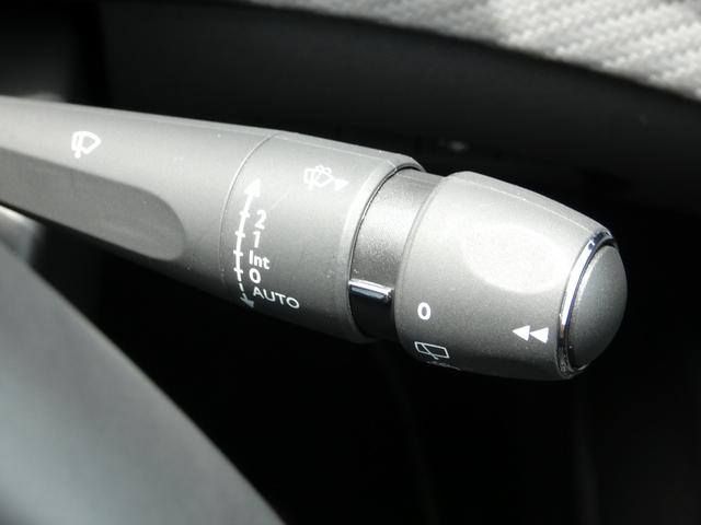 PEUGEOT E-2008 GT