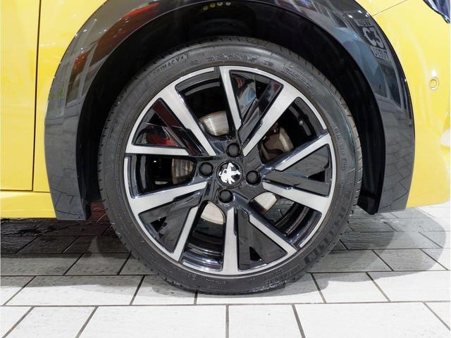 PEUGEOT 208 GT