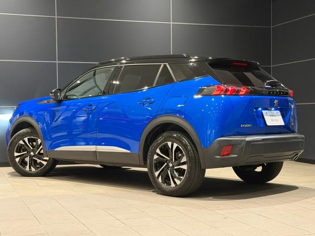 PEUGEOT 2008 GT BLUE HDI