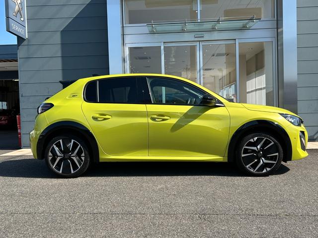 PEUGEOT 208 GT