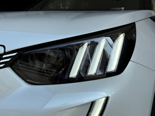 PEUGEOT E-2008 GT
