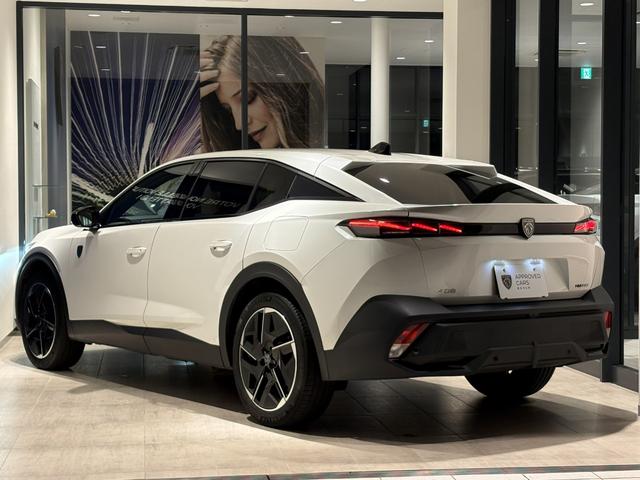 PEUGEOT 408 GT HYBRID