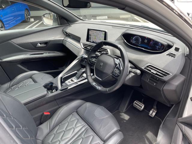 PEUGEOT 3008 GT BLUE HDI