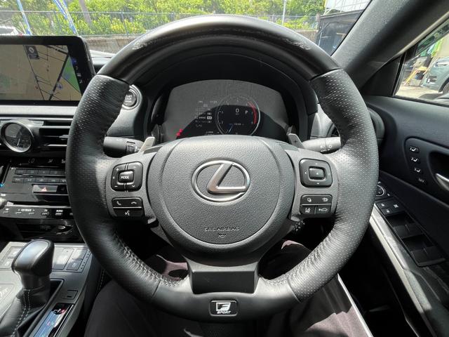 LEXUS IS IS300 F SPORT MODE BLACK IV