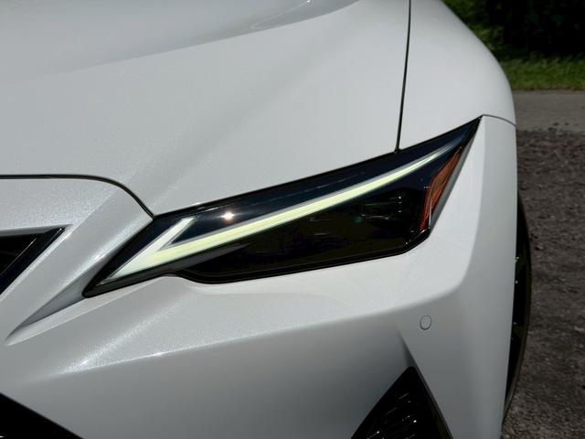 LEXUS IS IS300H F SPORT MODE BLACK IV