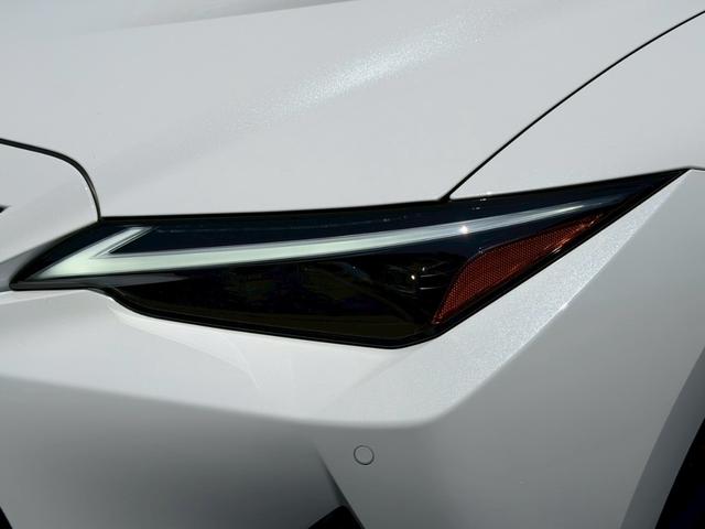 LEXUS IS IS300H F SPORT MODE BLACK IV