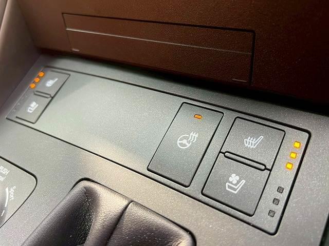LEXUS IS IS300H VERSION L