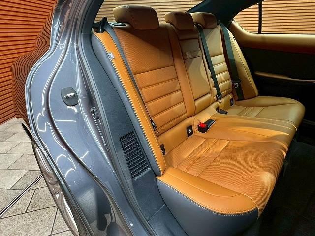 LEXUS IS IS300H VERSION L