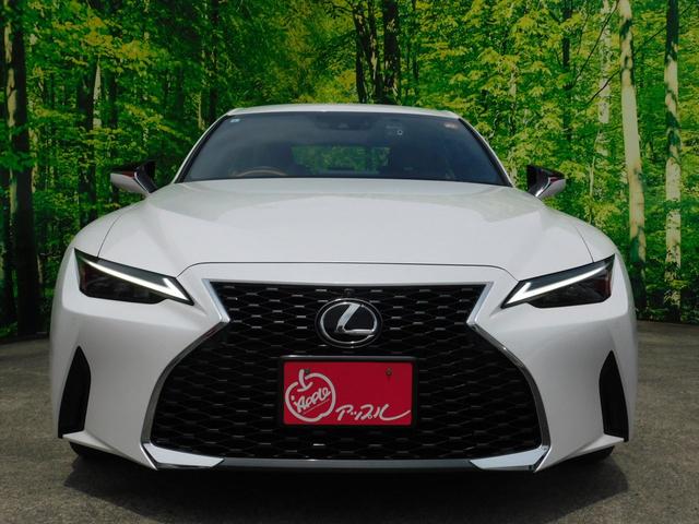 LEXUS IS IS300H VERSION L