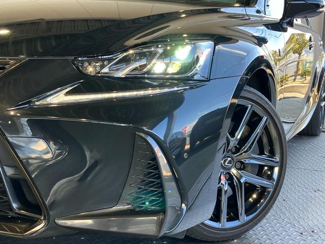 LEXUS IS IS350 BLACK SEQUENCE