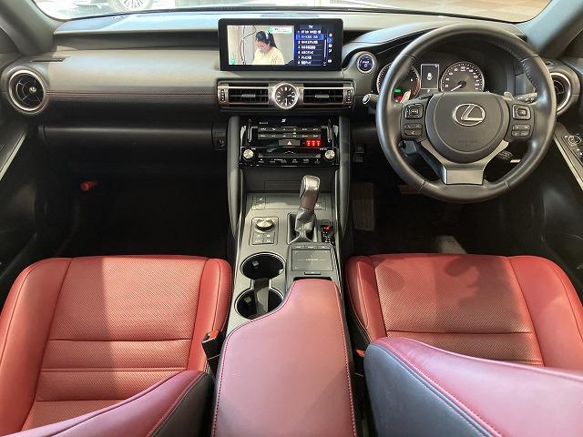LEXUS IS IS300H VERSION L