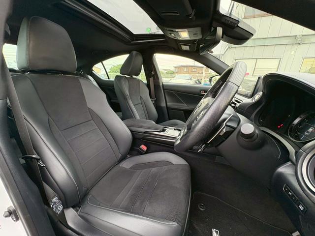 LEXUS IS IS300H F SPORT MODE BLACK III