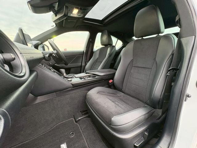 LEXUS IS IS300H F SPORT MODE BLACK III
