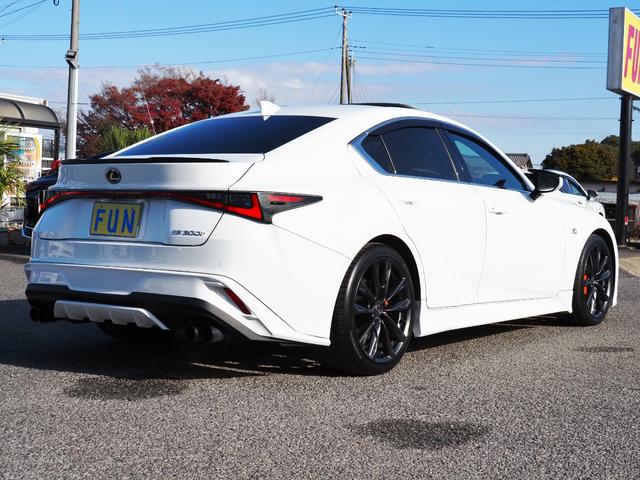 LEXUS IS IS300H F SPORT