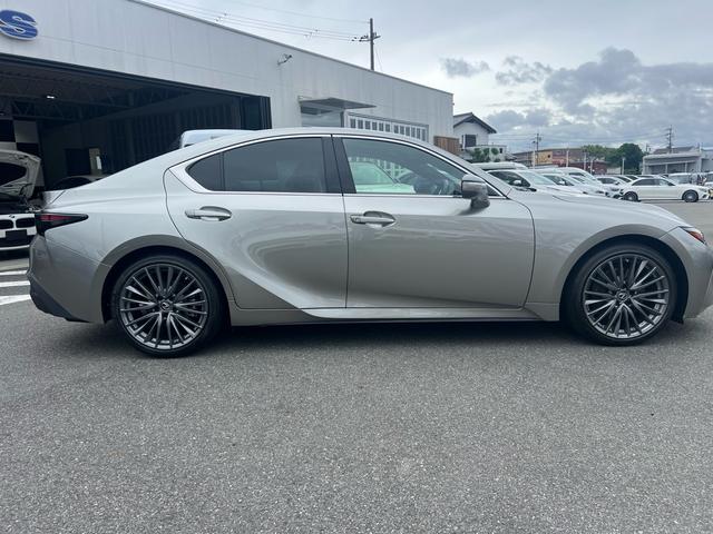LEXUS IS IS300 VERSION L